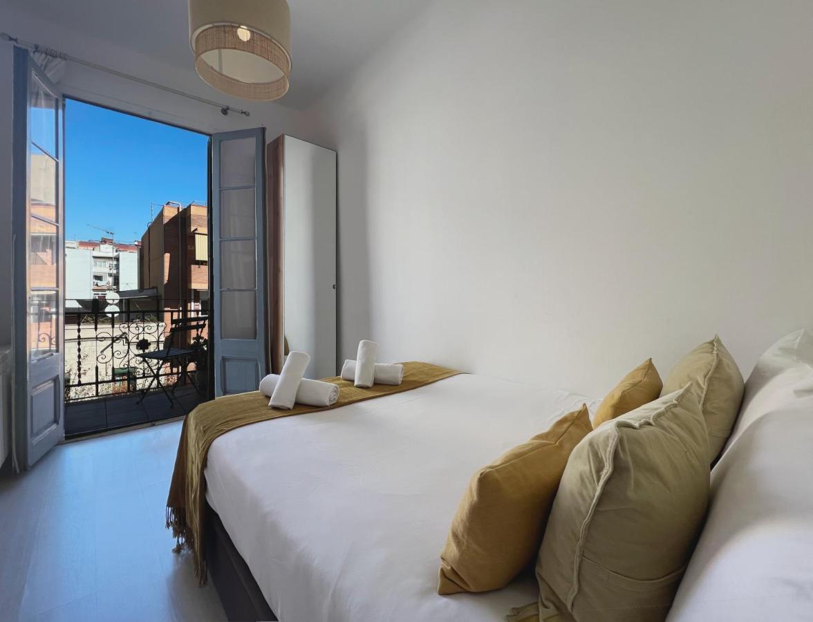 Stay U-Nique Apartments Lepant Барселона Екстериор снимка