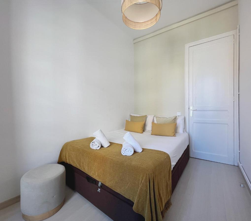 Stay U-Nique Apartments Lepant Барселона Екстериор снимка