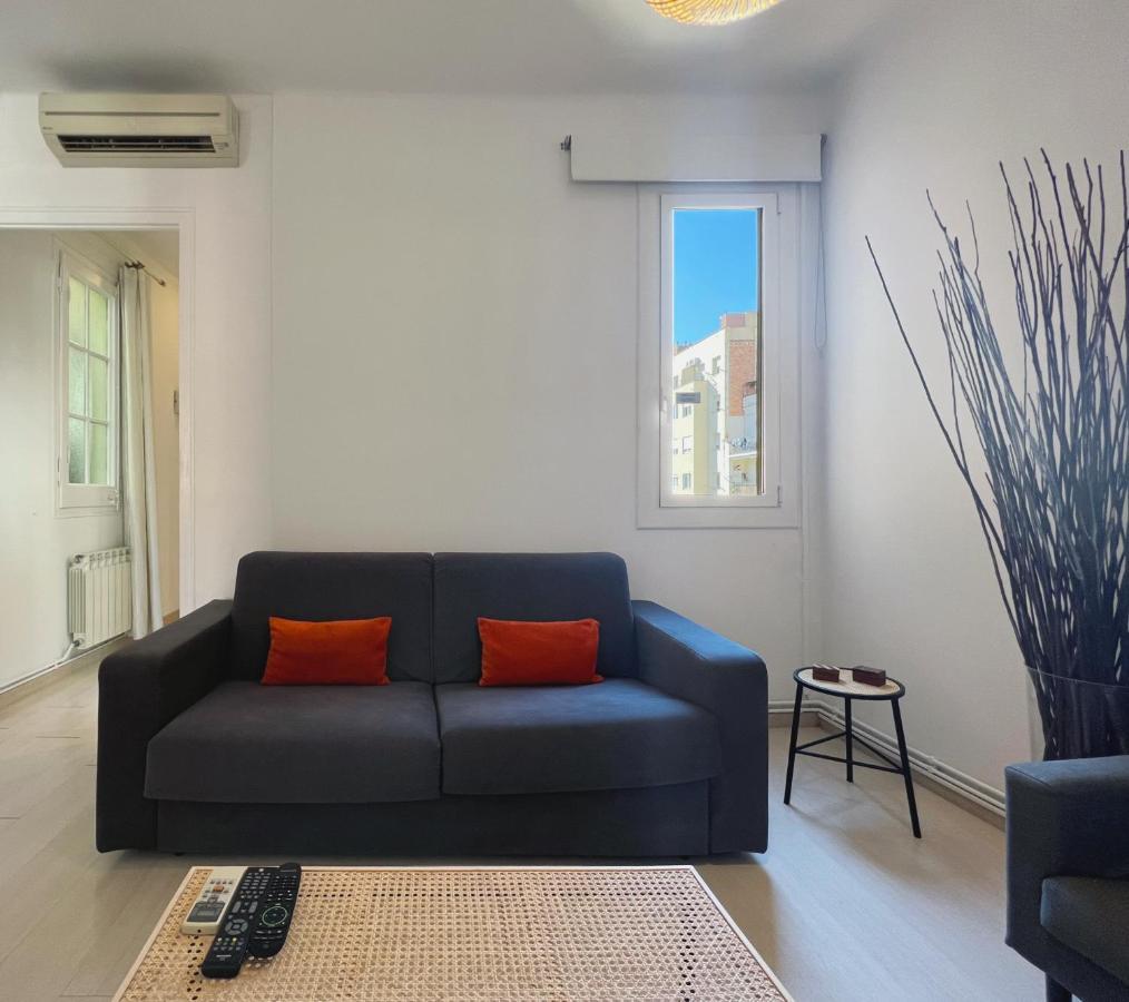 Stay U-Nique Apartments Lepant Барселона Екстериор снимка